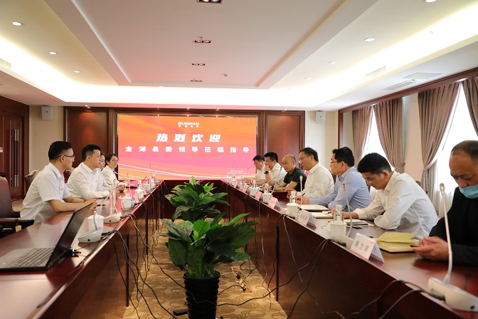 金湖县委书记贺宝祥一行慕名来威尼斯432888cam考察交流